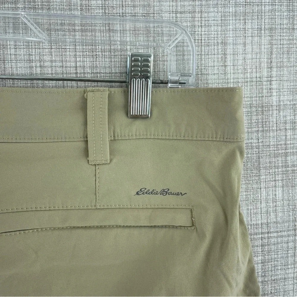 Eddie Bauer Mens Size 36 tan hiking shorts 2328 - Picture 8 of 9